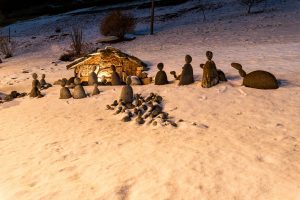 Presepio di sassi a Ronco Pieroi. Foto Mario Demarchi