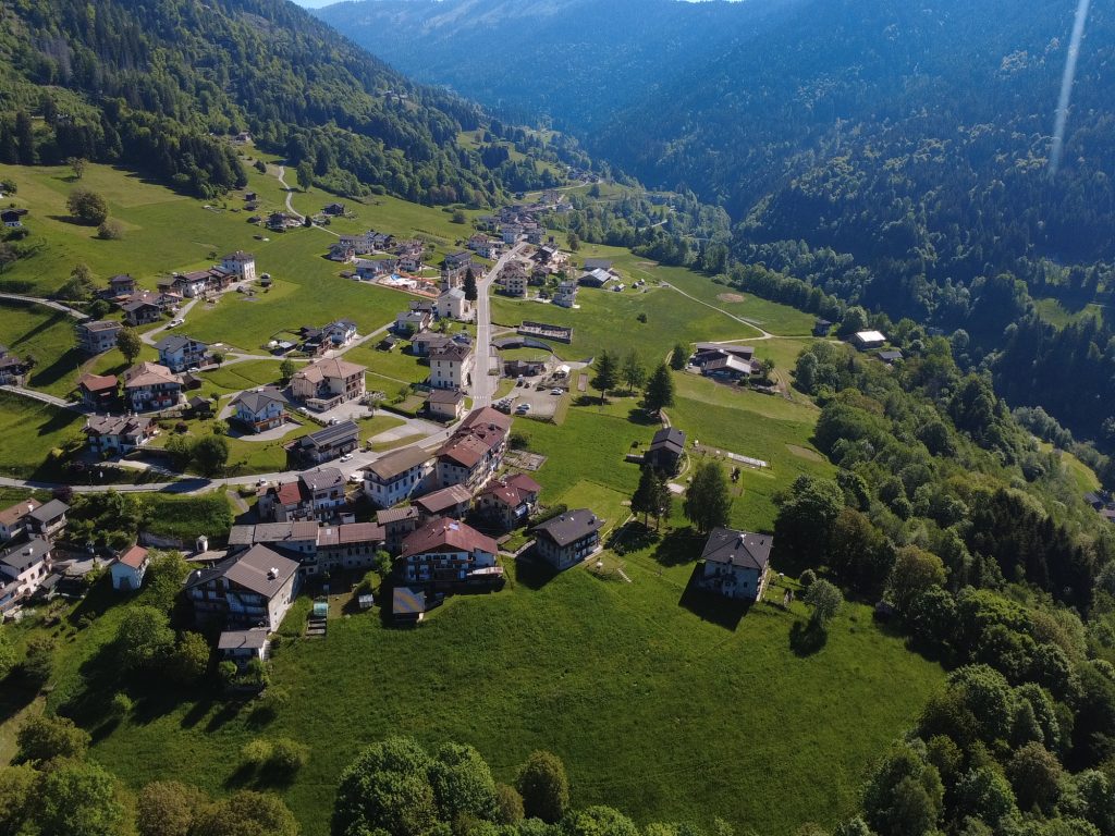 Zortea dall'alto, foto di Ennio Rattin